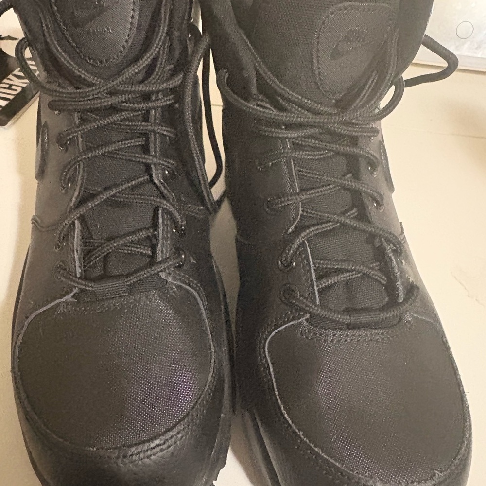 This is a Nike Manoa Leather boot in black leather.